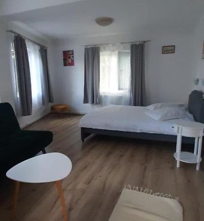 Piccola Italia Casa Racovita คลูจ-นาโปกา ภายนอก รูปภาพ
