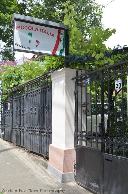 Piccola Italia Casa Racovita คลูจ-นาโปกา ภายนอก รูปภาพ