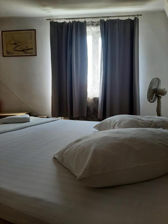 Piccola Italia Casa Racovita คลูจ-นาโปกา ภายนอก รูปภาพ