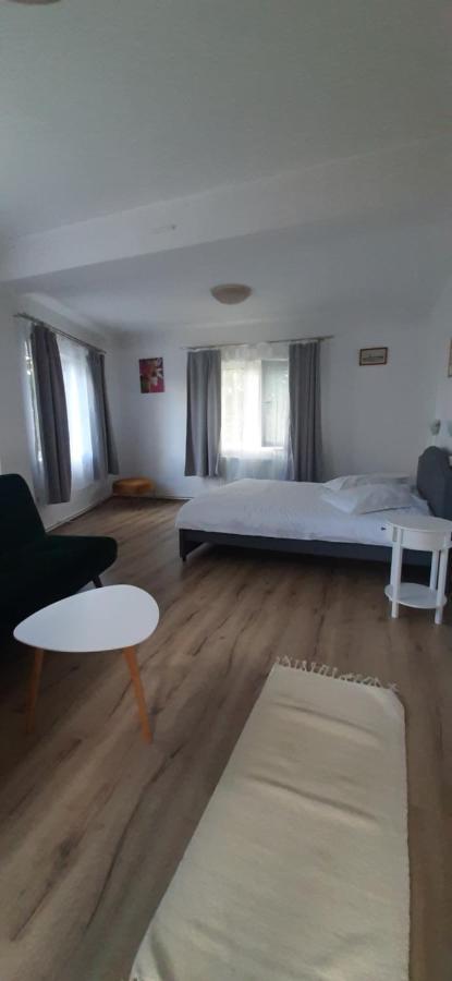 Piccola Italia Casa Racovita คลูจ-นาโปกา ภายนอก รูปภาพ