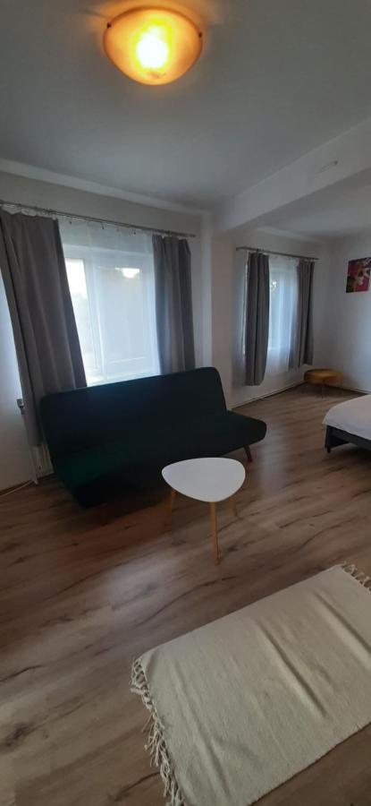 Piccola Italia Casa Racovita คลูจ-นาโปกา ภายนอก รูปภาพ