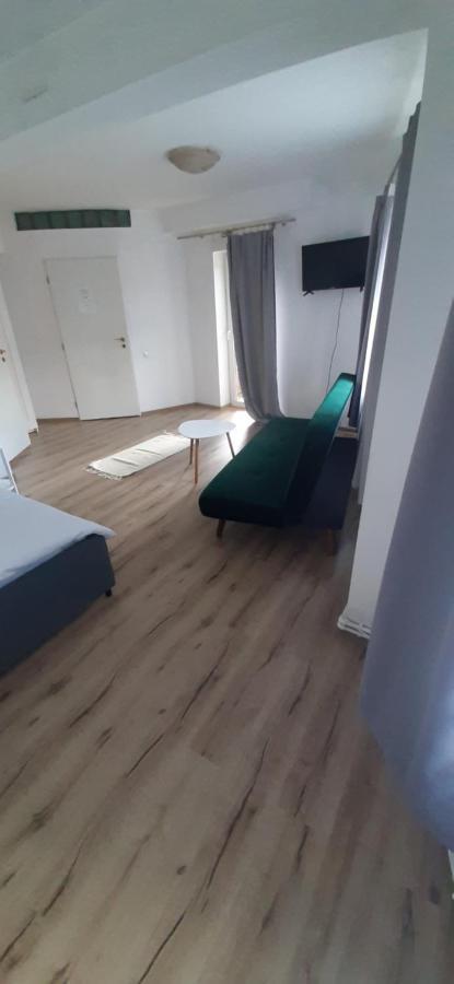 Piccola Italia Casa Racovita คลูจ-นาโปกา ภายนอก รูปภาพ
