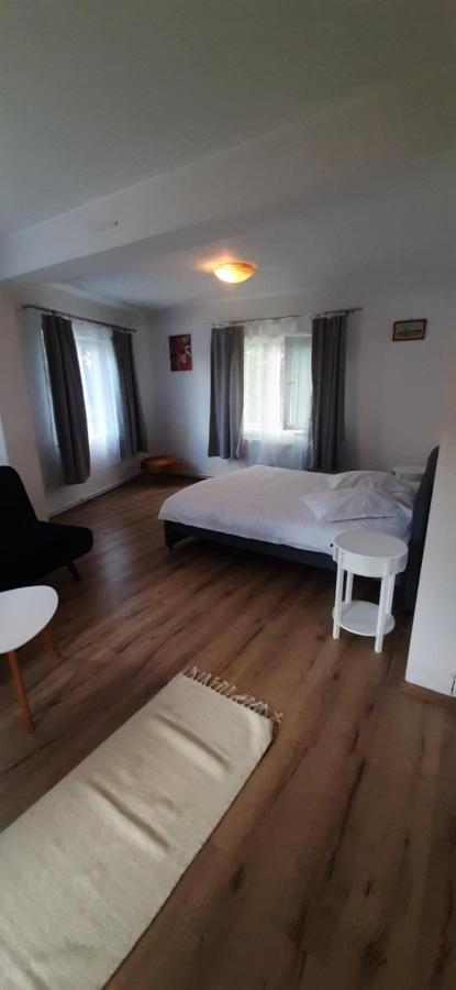 Piccola Italia Casa Racovita คลูจ-นาโปกา ภายนอก รูปภาพ