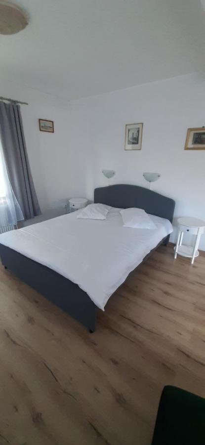 Piccola Italia Casa Racovita คลูจ-นาโปกา ภายนอก รูปภาพ