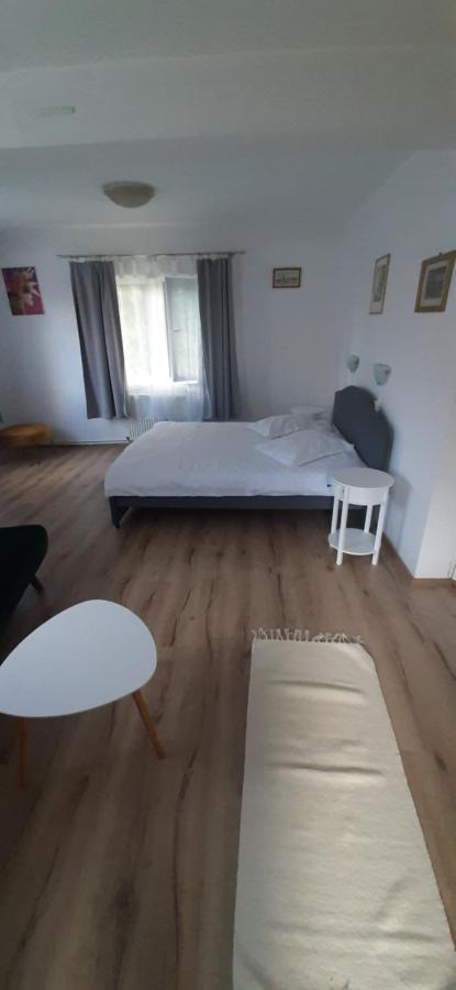 Piccola Italia Casa Racovita คลูจ-นาโปกา ภายนอก รูปภาพ