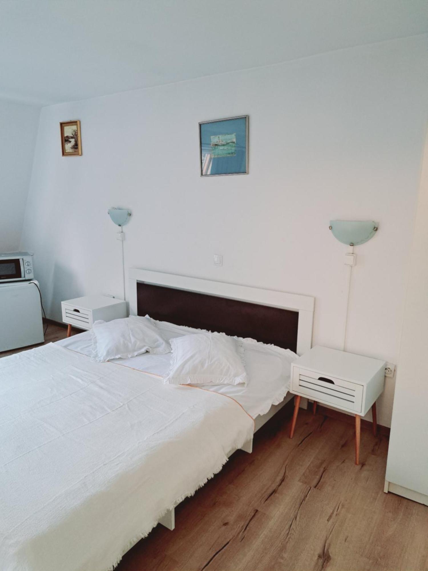 Piccola Italia Casa Racovita คลูจ-นาโปกา ภายนอก รูปภาพ