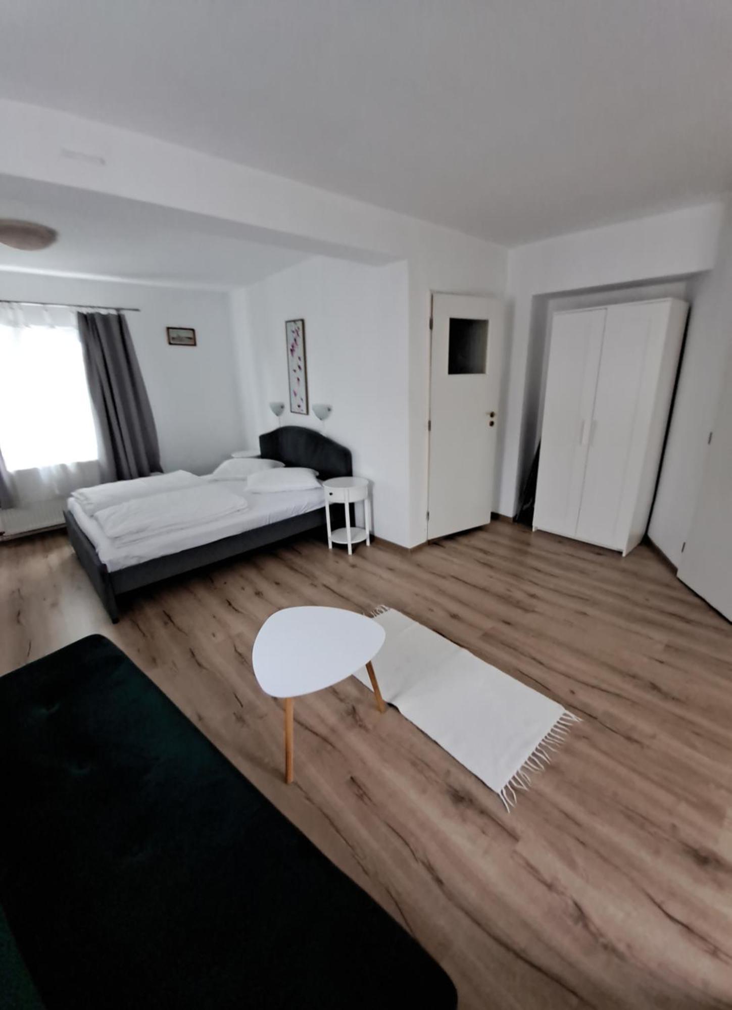 Piccola Italia Casa Racovita คลูจ-นาโปกา ภายนอก รูปภาพ